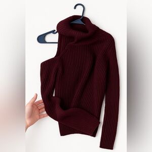 Charlotte Russe Ribbed Knit Sweater – Size Medium‎ – Dark Burgundy Red